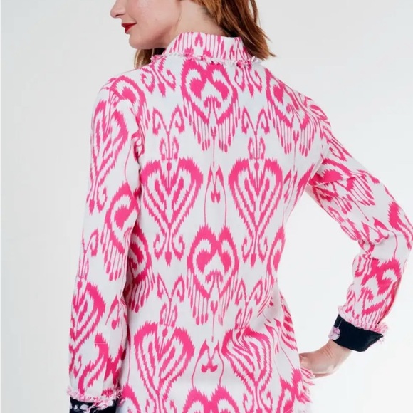 Dizzy Lizzie Patterned Button Down - Picture 2 of 10